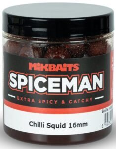 Mikbaits boilie v dipu spiceman chilli squid 250 ml - 16 mm